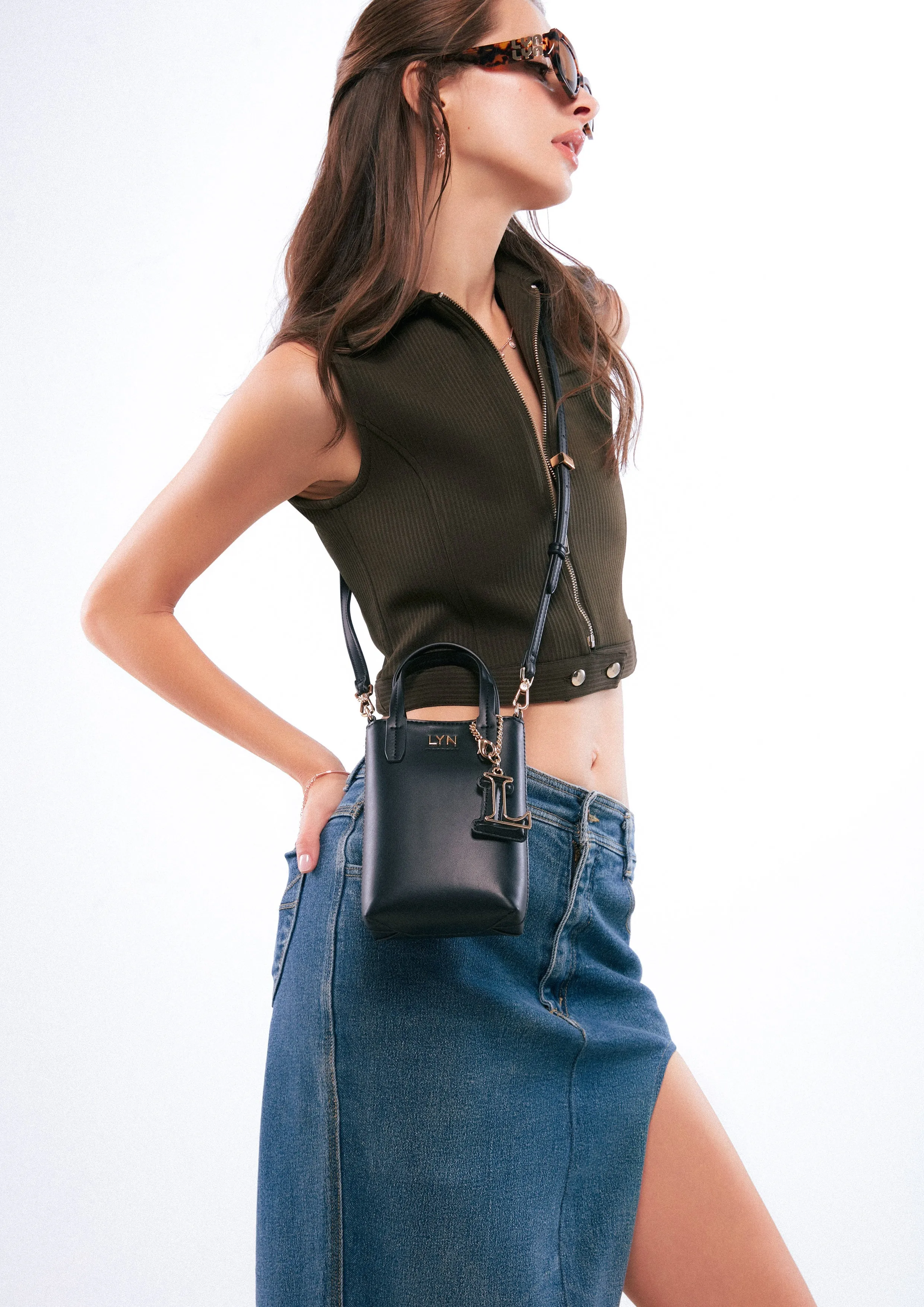 Brera Mobile Pouch Black