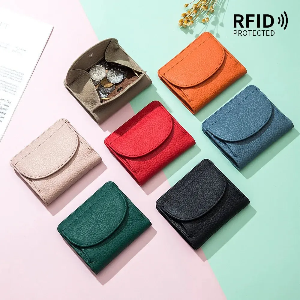 Designer Leather Clutch: Compact Elegance