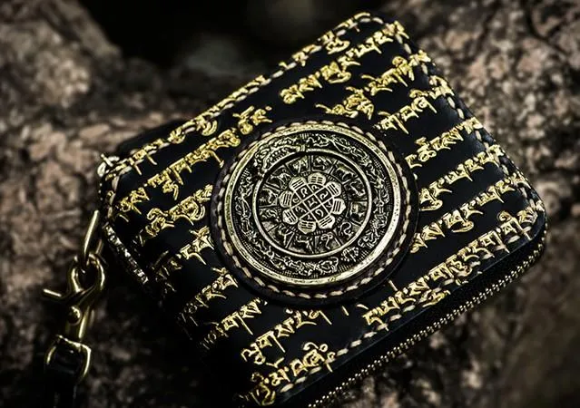 Handmade Leather Chain Wallet Tooled Tibetan Biker Wallet Mens Cool billfold Trucker Wallet with Chain