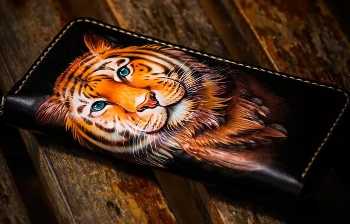 Handmade Leather Men Tooled Tiger Cool Leather Clutch Wallets Long Wallets for Men