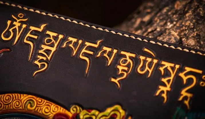 Handmade Leather Tooled Yellow Jambhala Mens Chain Biker Wallet Cool Leather Wallet Zipper Long Wallet for Men