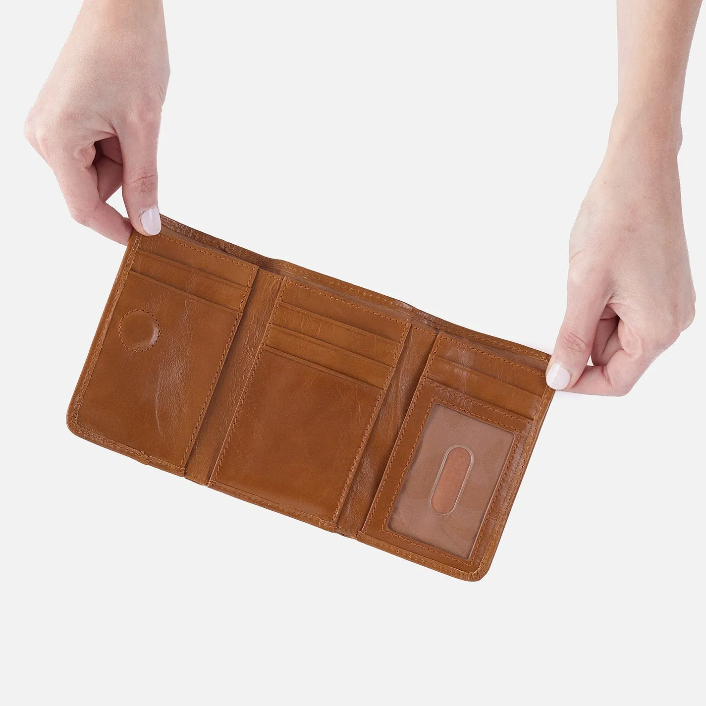 Jill Trifold Wallet In Polished Leather - Truffle
