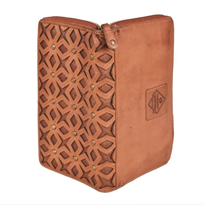 Lilly - The Travel Wallet
