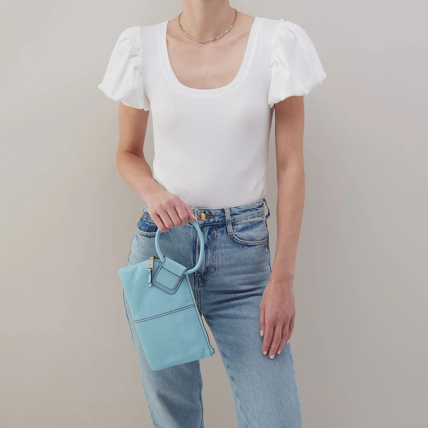 Sable Wristlet In Polished Leather - Stratosphere