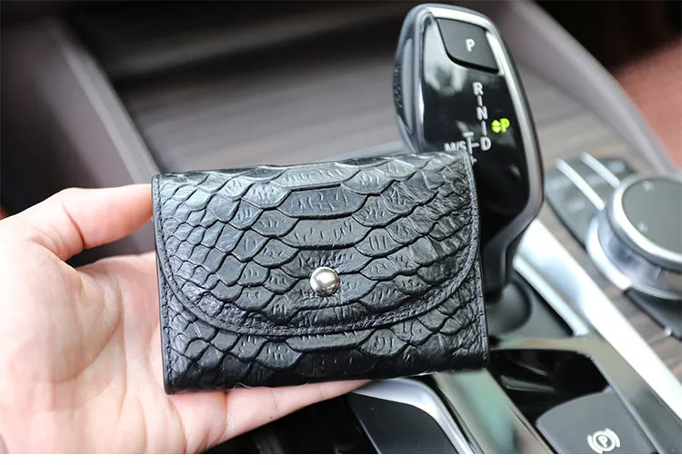 Stylish Womens Black Crocodile Pattern Leather Billfold Wallet Small Wallet with Coin Pocket Slim Wallet for Ladies