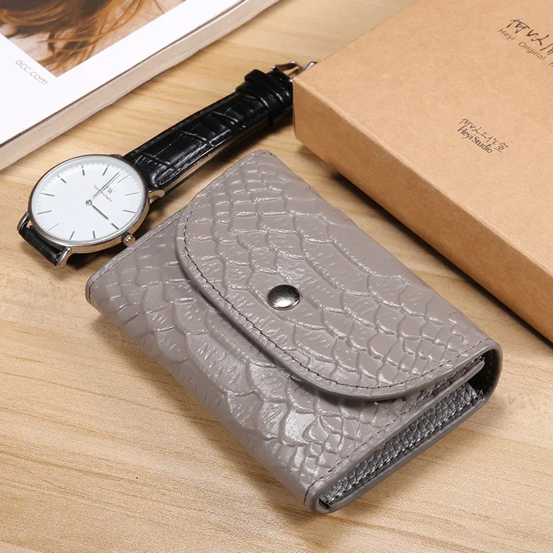 Stylish Womens Black Crocodile Pattern Leather Billfold Wallet Small Wallet with Coin Pocket Slim Wallet for Ladies